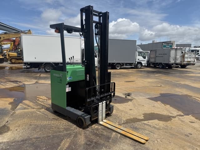 Reach Forklift — Auction (lot 8451-12006)