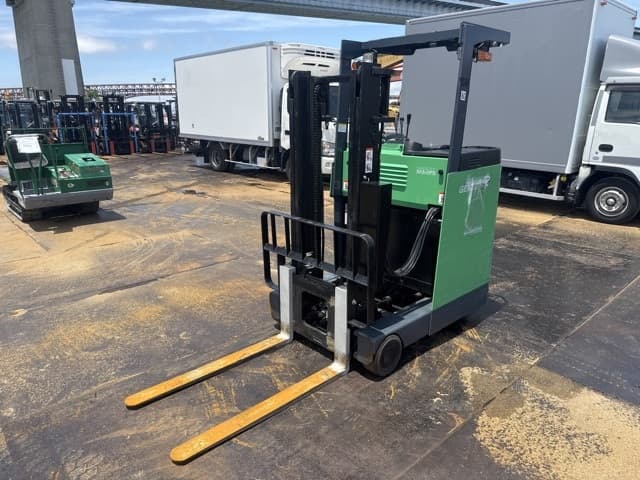 Reach Forklift — Auction (lot 8451-12007)