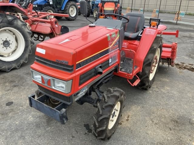 Tractor — Auction (lot 8451-1201)