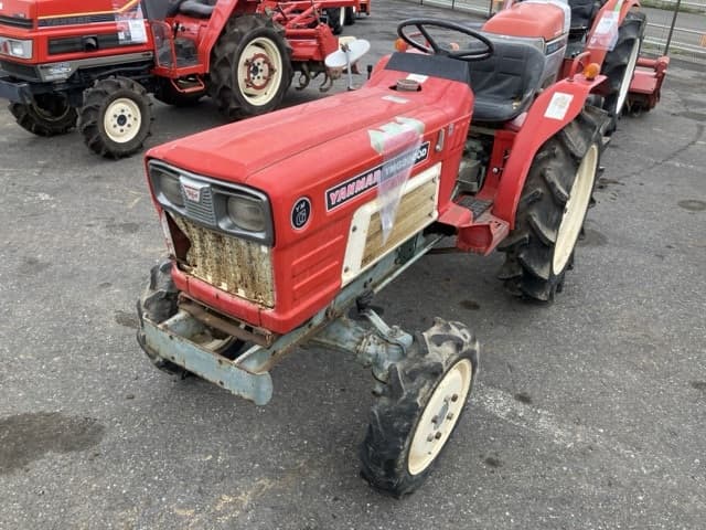 Tractor — Auction (lot 8451-1202)