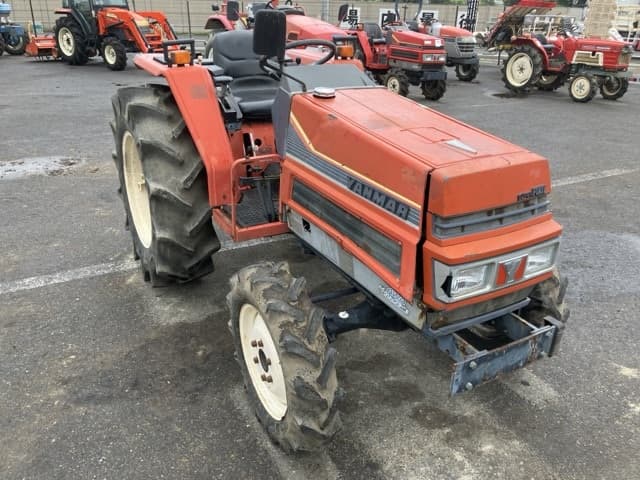 Tractor — Auction (lot 8451-1203)