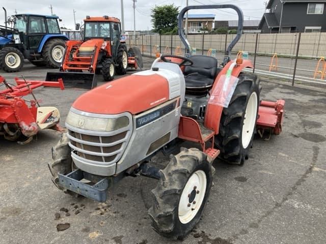 Tractor — Auction (lot 8451-1208)