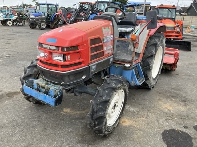 Tractor — Auction (lot 8451-1209)