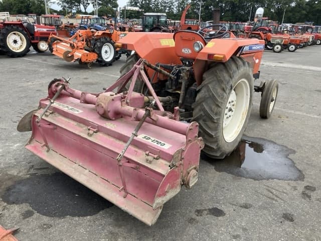 Tractor — Auction (lot 8451-1212)