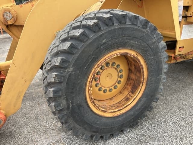 WHEEL LOADER — Auction (lot 8451-123)