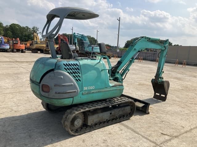 MINI EXCAVATOR — Auction (lot 8451-127)