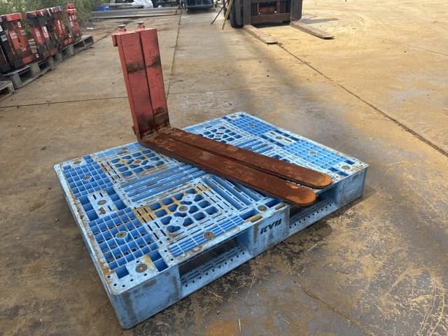 Forklift Nail — Auction (lot 8451-13003)