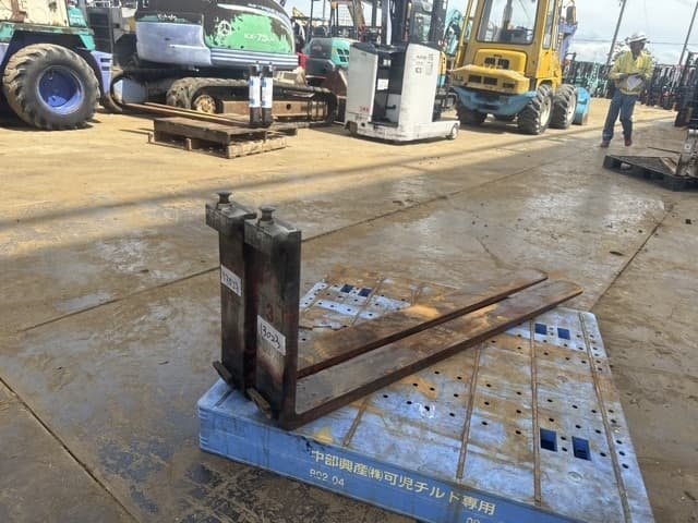 Forklift Nail — Auction (lot 8451-13004)