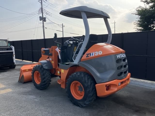 MINI WHEEL LOADER — Auction (lot 8451-132)
