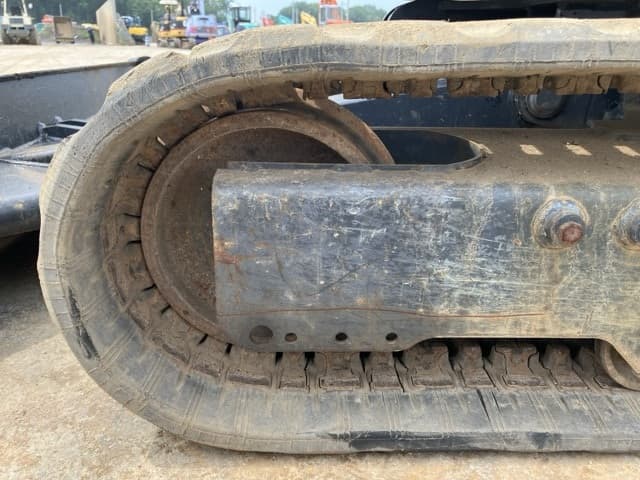 MINI EXCAVATOR — Auction (lot 8451-134)