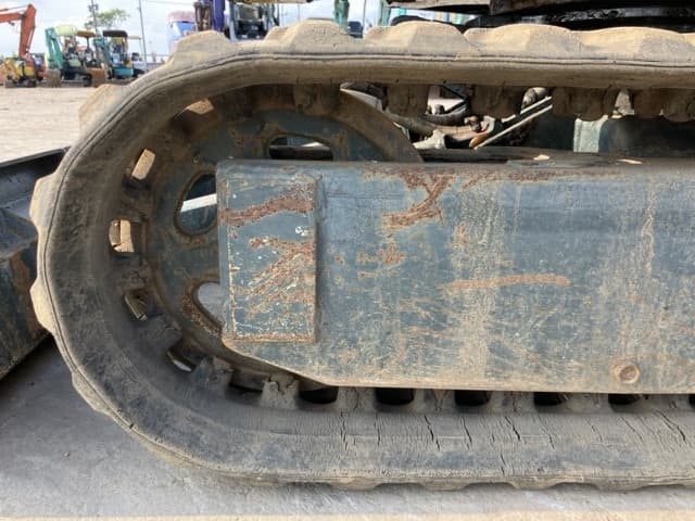MINI EXCAVATOR — Auction (lot 8451-136)