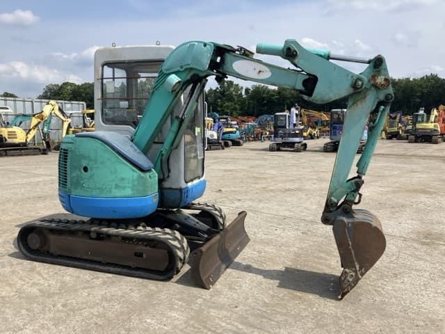 MINI EXCAVATOR — Auction (lot 8451-139)