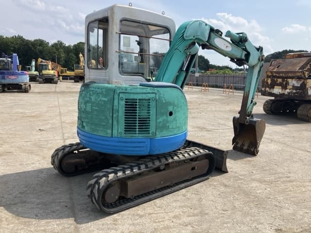 MINI EXCAVATOR — Auction (lot 8451-139)