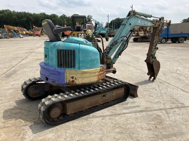 MINI EXCAVATOR — Auction (lot 8451-142)