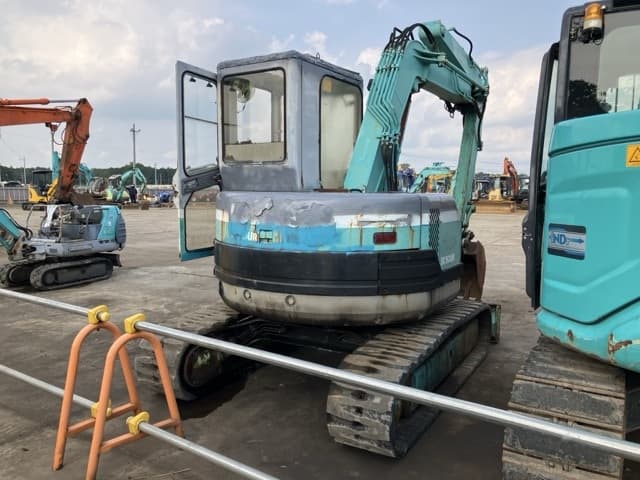 MINI EXCAVATOR — Auction (lot 8451-148)
