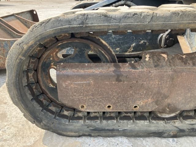 MINI EXCAVATOR — Auction (lot 8451-151)