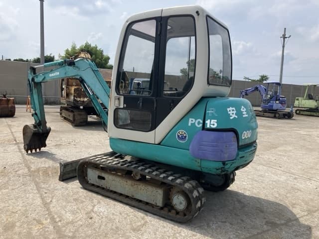 MINI EXCAVATOR — Auction (lot 8451-157)