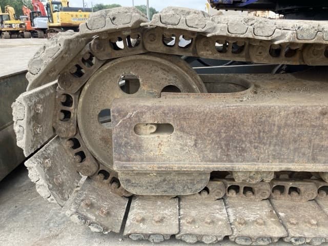 EXCAVATOR — Auction (lot 8451-166)