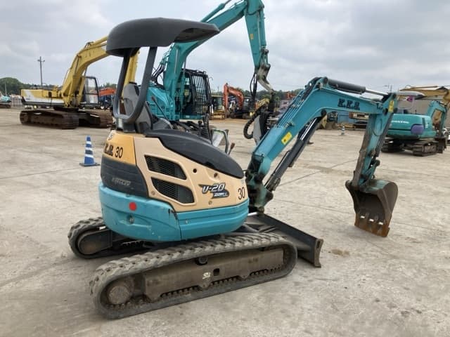 MINI EXCAVATOR — Auction (lot 8451-169)