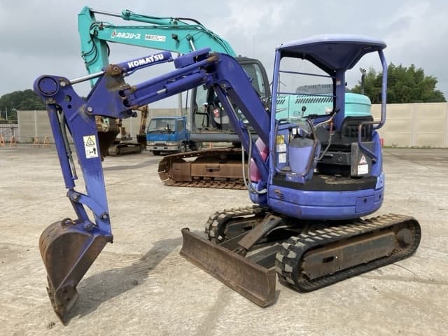 MINI EXCAVATOR — Auction (lot 8451-17)