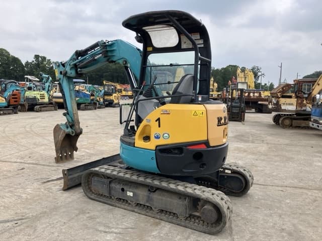 MINI EXCAVATOR — Auction (lot 8451-171)