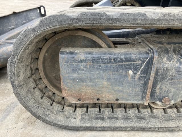 MINI EXCAVATOR — Auction (lot 8451-171)