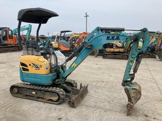 MINI EXCAVATOR — Auction (lot 8451-174)