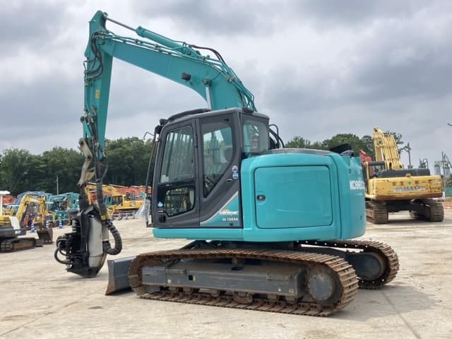 EXCAVATOR — Auction (lot 8451-176)