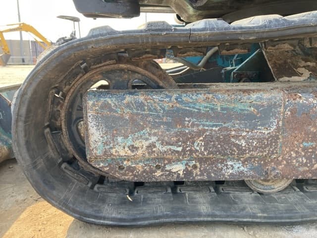 MINI EXCAVATOR — Auction (lot 8451-177)