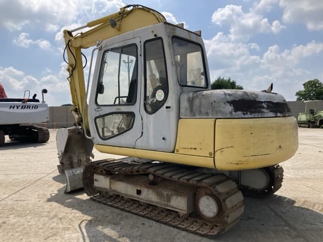 EXCAVATOR — Auction (lot 8451-18)