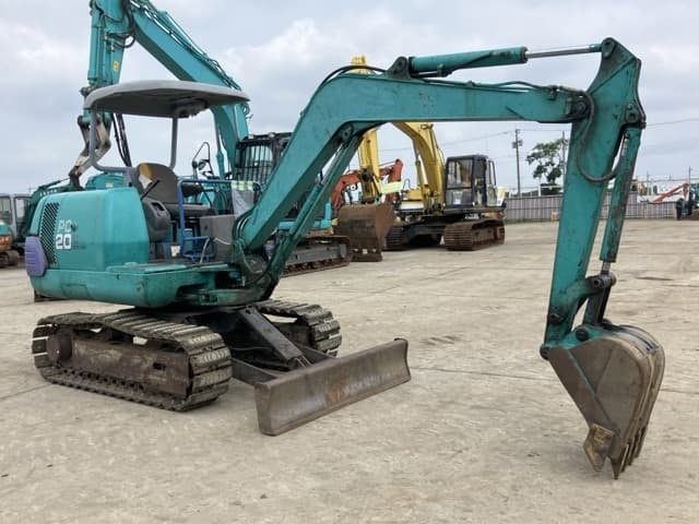 MINI EXCAVATOR — Auction (lot 8451-184)