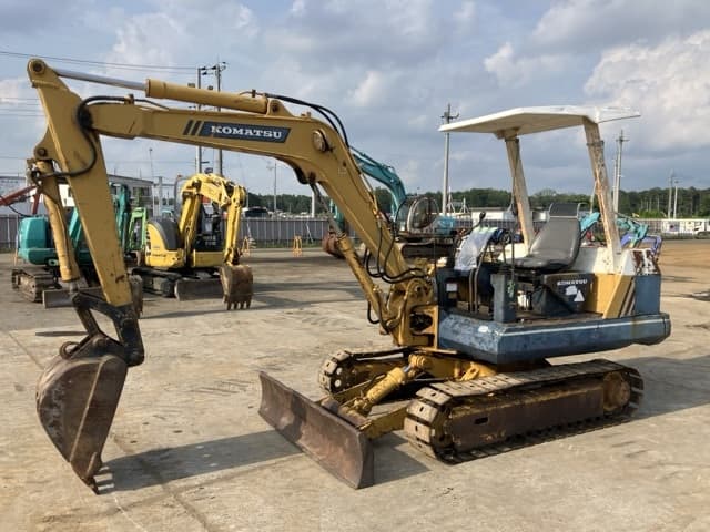 MINI EXCAVATOR — Auction (lot 8451-188)