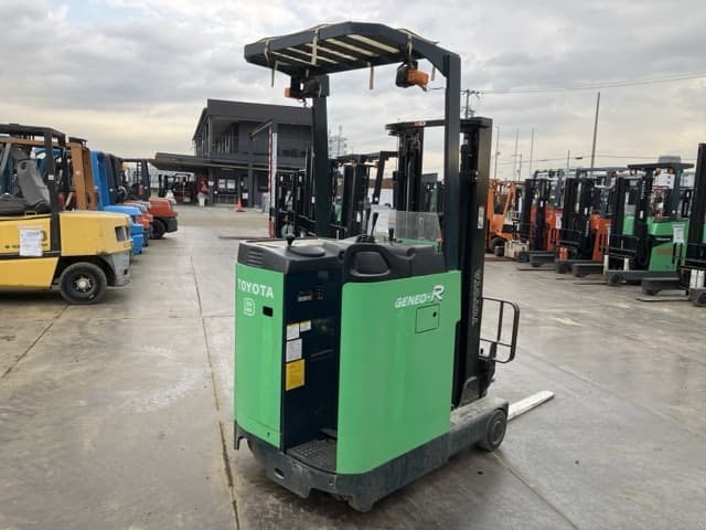 Reach Forklift — Auction (lot 8451-19004)