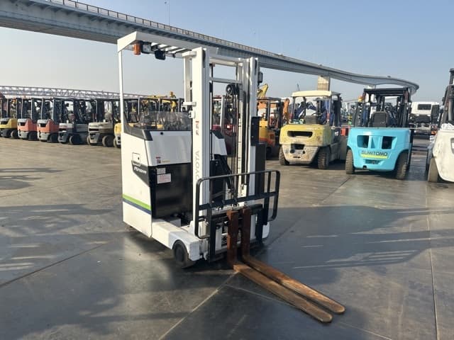 Reach Forklift — Auction (lot 8451-19007)