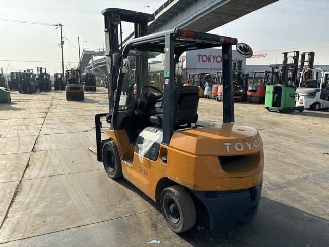 Forklift — Auction (lot 8451-19008)