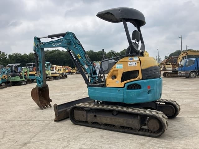 MINI EXCAVATOR — Auction (lot 8451-194)