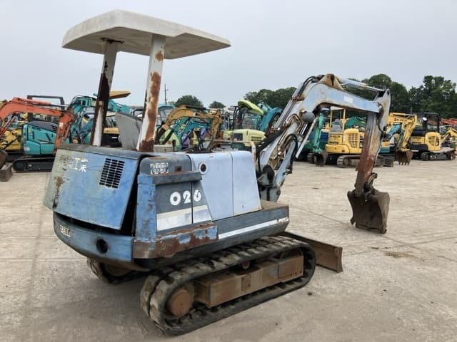 MINI EXCAVATOR — Auction (lot 8451-196)