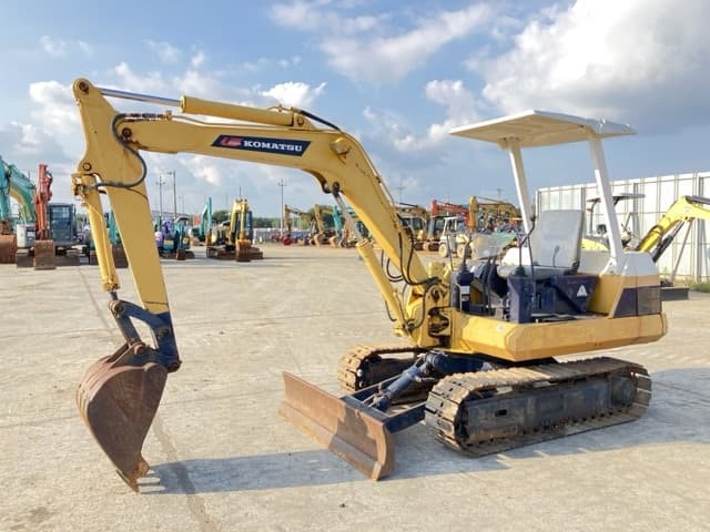 MINI EXCAVATOR — Auction (lot 8451-2)