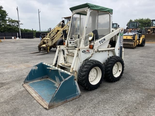 SKID STEER LOADER — Auction (lot 8451-200)