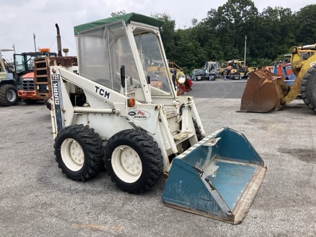 SKID STEER LOADER — Auction (lot 8451-200)