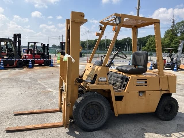 Forklift — Auction (lot 8451-2002)