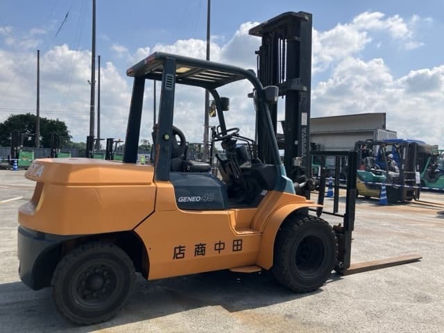 Forklift — Auction (lot 8451-2004)