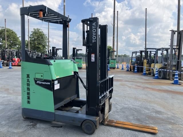 Reach Forklift — Auction (lot 8451-2007)