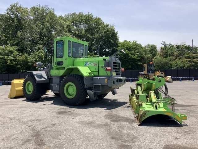 WHEEL LOADER — Auction (lot 8451-201)