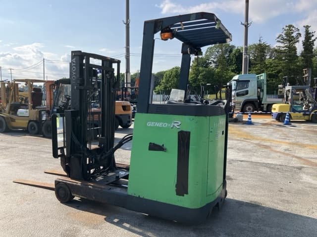 Reach Forklift — Auction (lot 8451-2010)