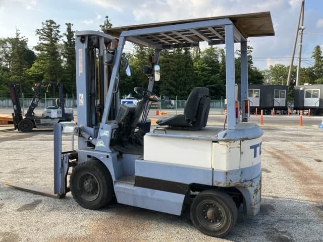 Battery Forklift — Auction (lot 8451-2013)