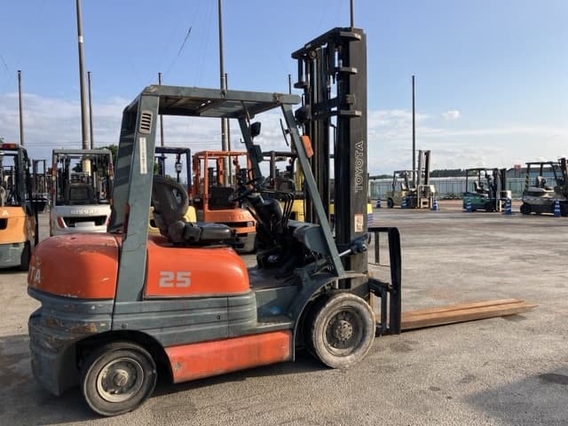 Forklift — Auction (lot 8451-2016)