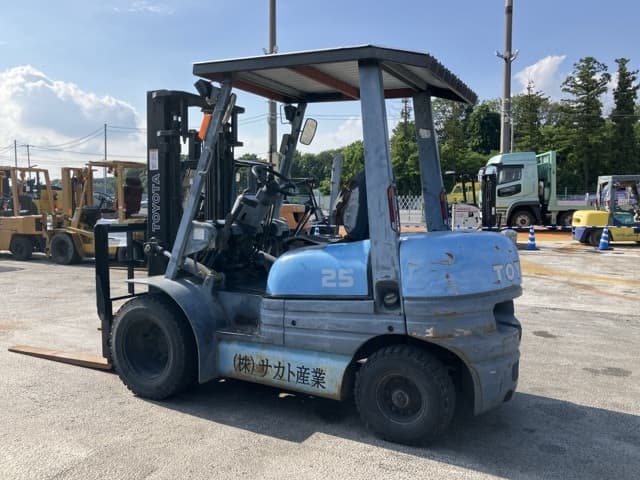 Forklift — Auction (lot 8451-2017)