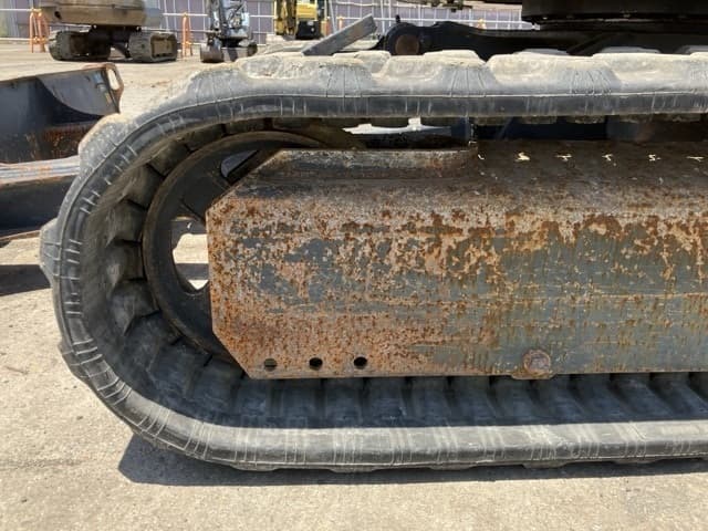 MINI EXCAVATOR — Auction (lot 8451-203)