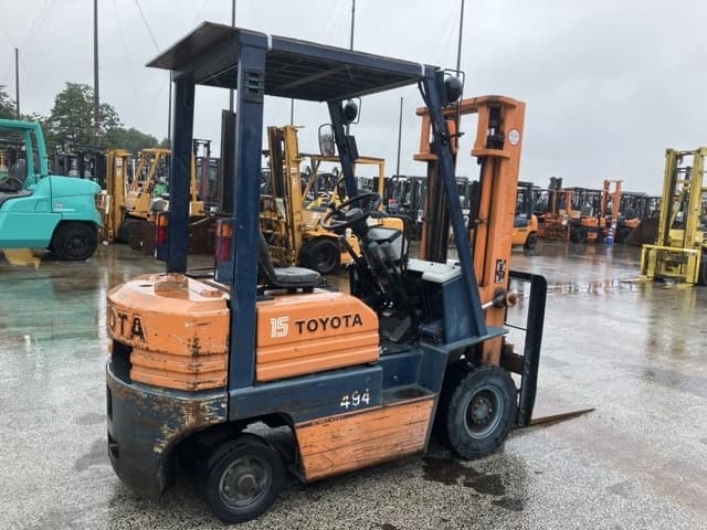 Forklift — Auction (lot 8451-2033)